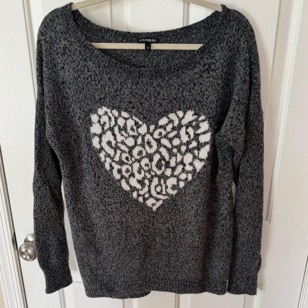 EXPRESS Heart Sweater, Medium